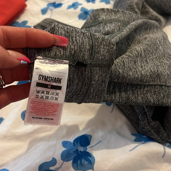 Gymshark set - Picture 3 of 3